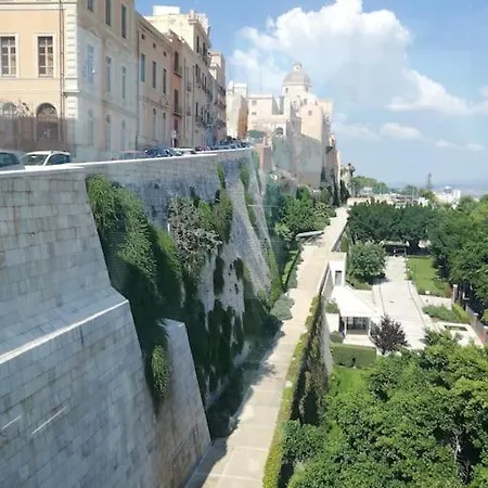 شقة Cagliari, Oliveoyl Apt&terrace كالياري