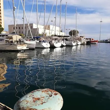 Cagliari, Oliveoyl Apt&terrace شقة *