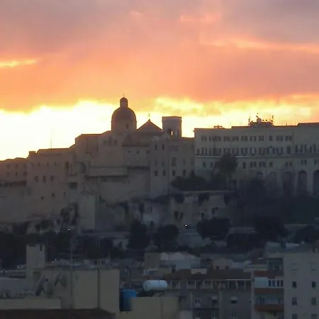 Cagliari, Oliveoyl Apt&terrace * كالياري