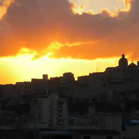 Cagliari, Oliveoyl Apt&terrace *