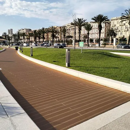 Cagliari, Oliveoyl Apt&terrace